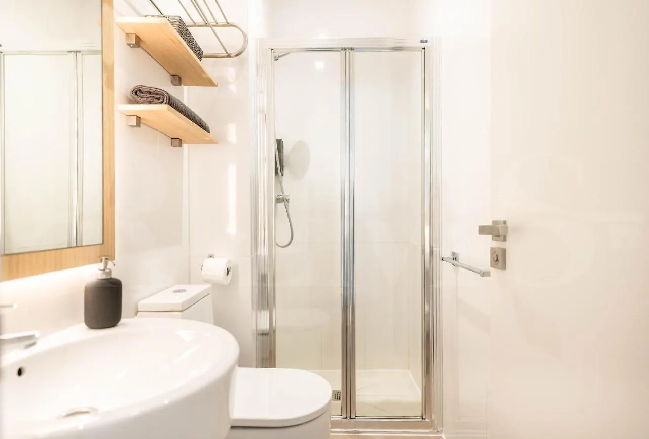 Luxe Apartment In The Historic Center By Rems Malaga